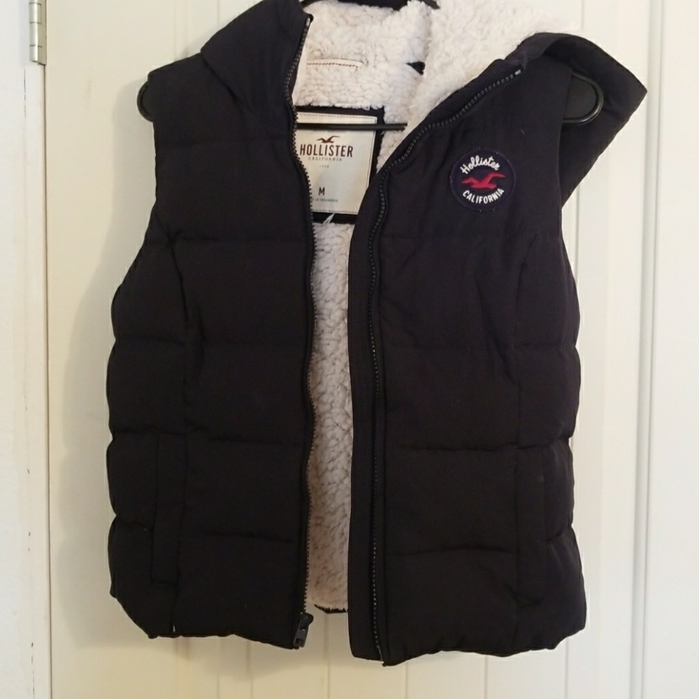 Hollister fluffy vest